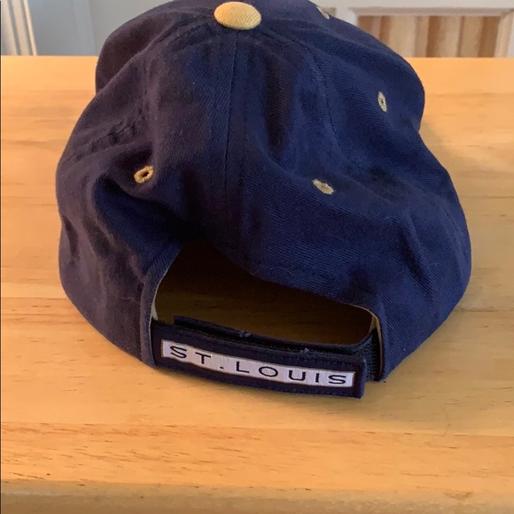 NFL, RAMS 🐑 HAT - Picture 2 of 5